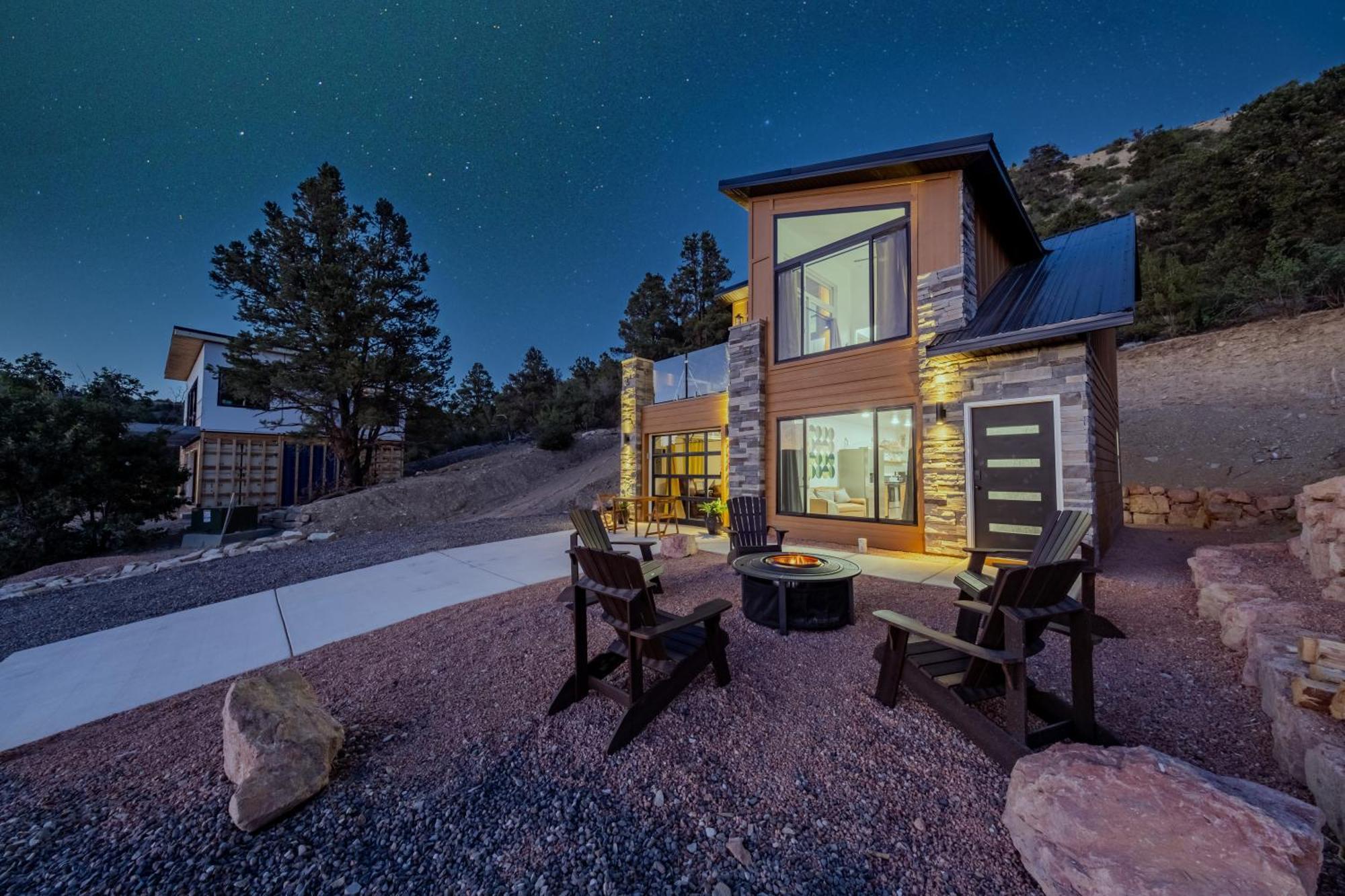 Casa de Férias Mountainside Retreat Climbing Zion Bryce 3br Stargazing Firepit Ev