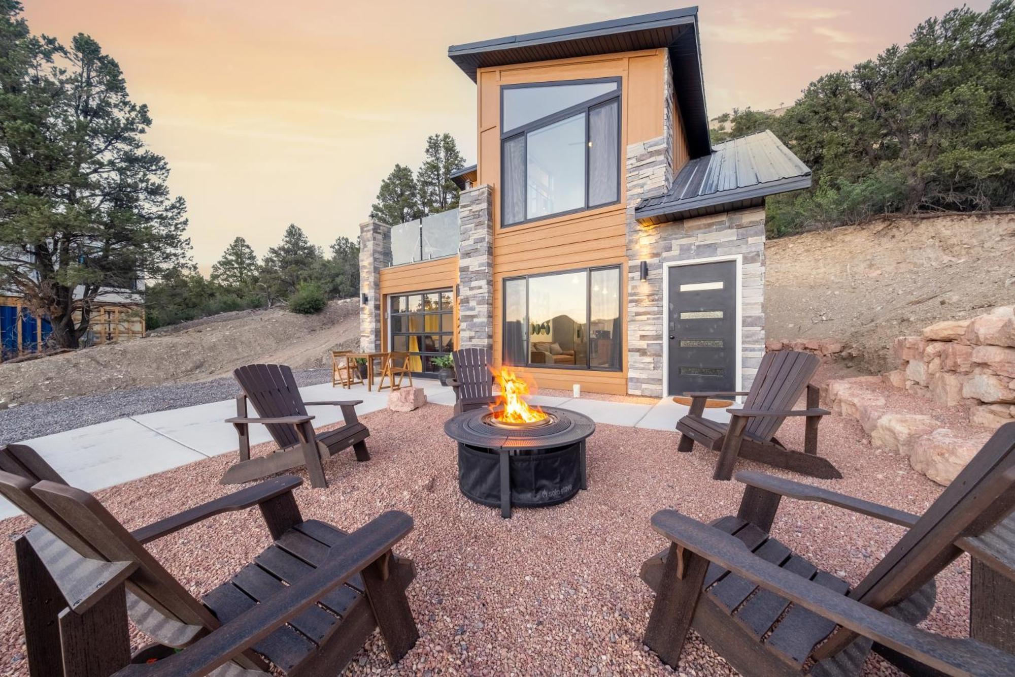 Casa de Férias Mountainside Retreat Climbing Zion Bryce 3br Stargazing Firepit Ev Glendale